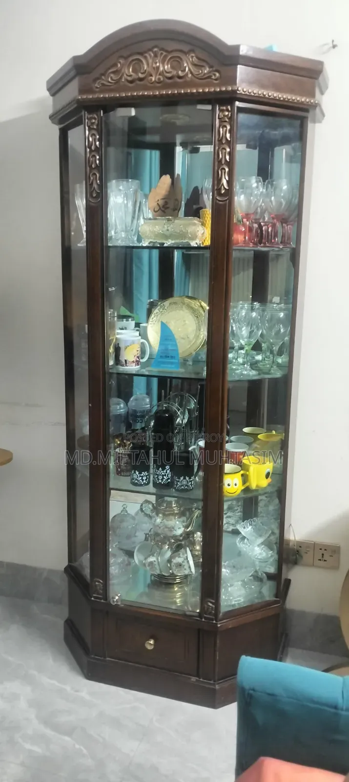 MDF Corner Showcase