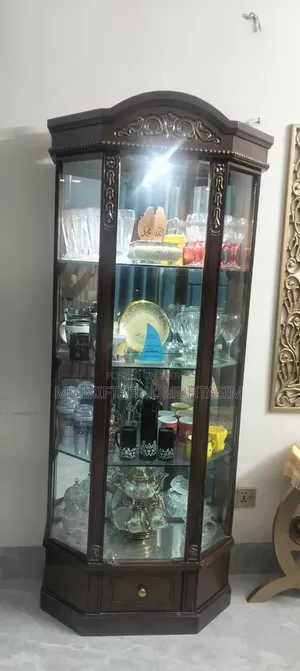 MDF Corner Showcase