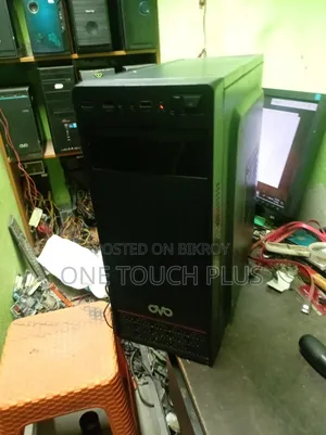 Desktop Computer Gigabyte GB-BKi3HA-7100 4GB Intel Core I5 HDD 500GB