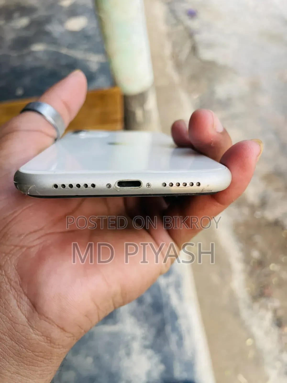 New Apple iPhone 11 64 GB White