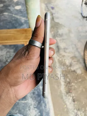 New Apple iPhone 11 64 GB White