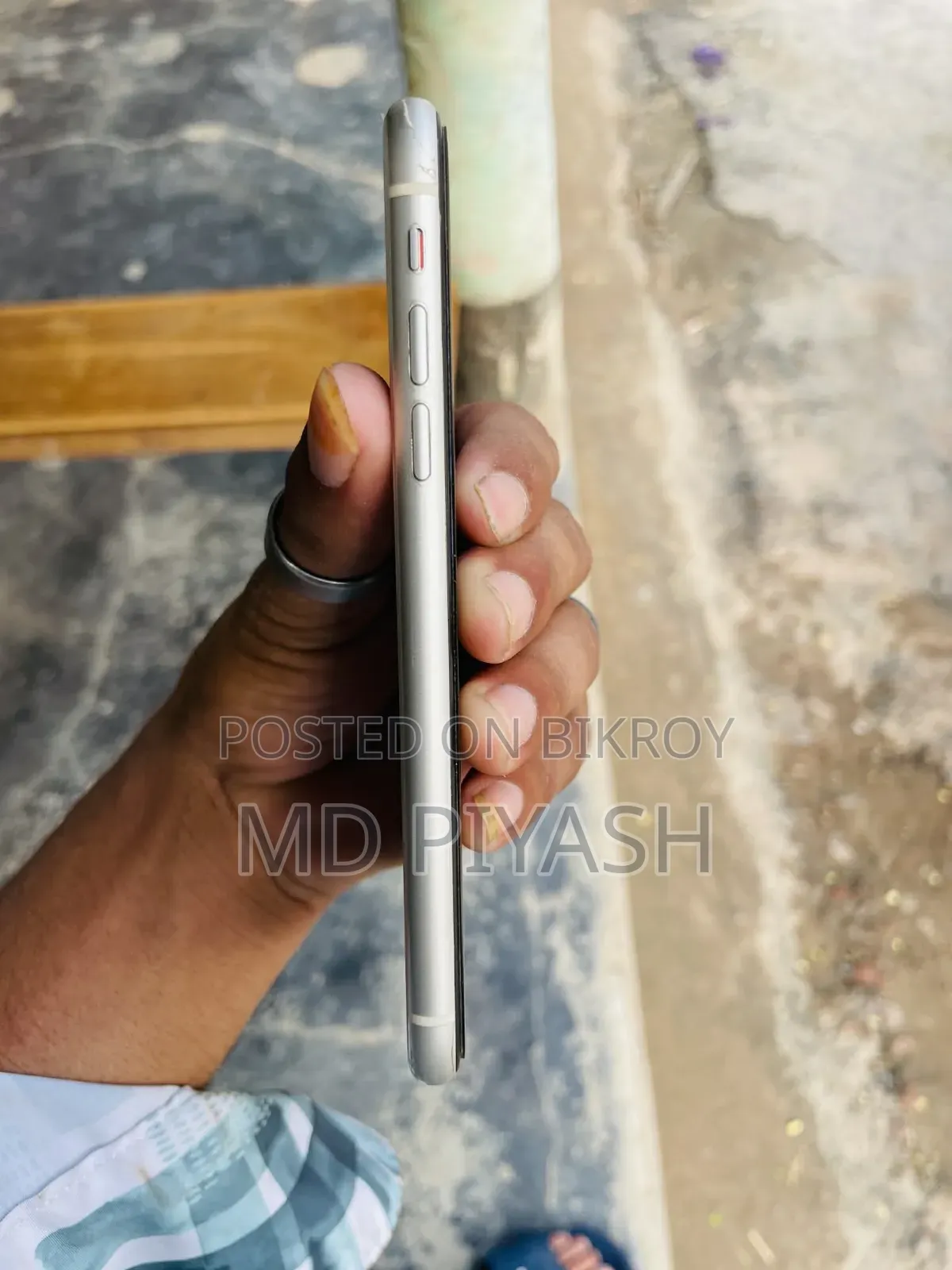 New Apple iPhone 11 64 GB White