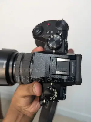 Lumix G7 একদম নতুন এর মত তেমন ব্যাবহার হয় নাই