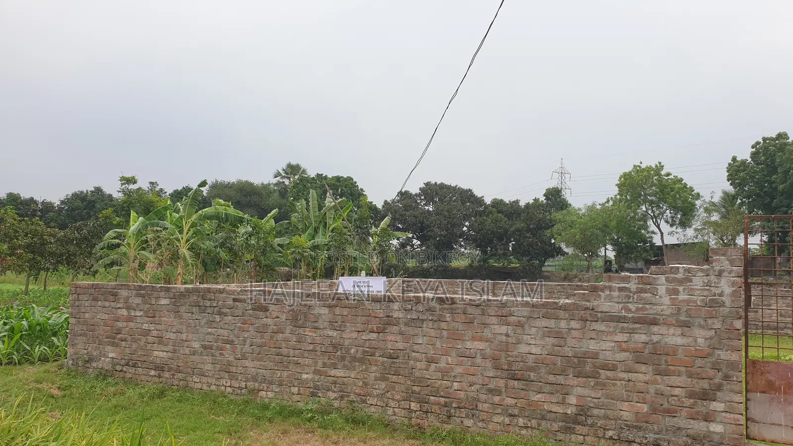 জমি বিক্রয়: বাড়ি করার উপযোগী আবাসিক প্লটে জমি