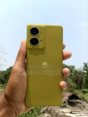 Motorola Moto G85 128 GB Yellow