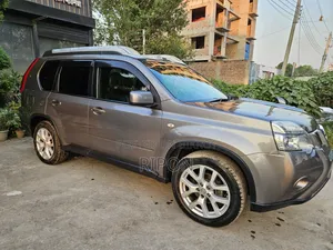 Nissan X-Trail 2.0 Petrol FWD 2013 Gray