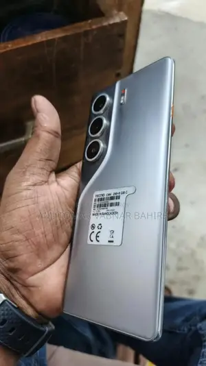 Tecno Camon 40 Pro 4G 256 GB Silver