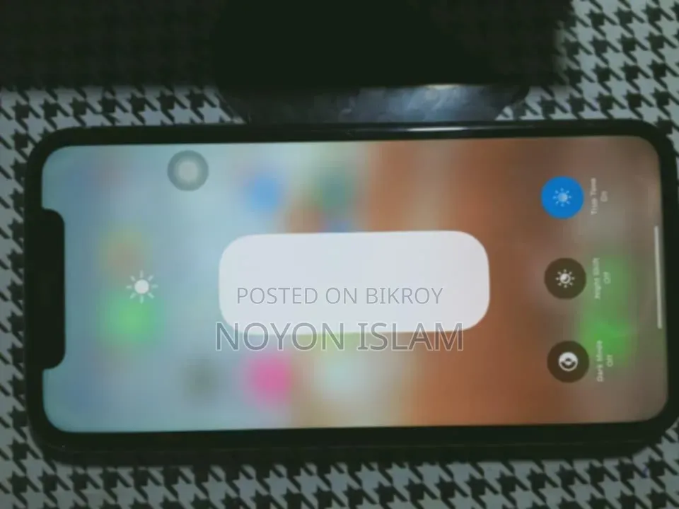 iPhone 11 Display