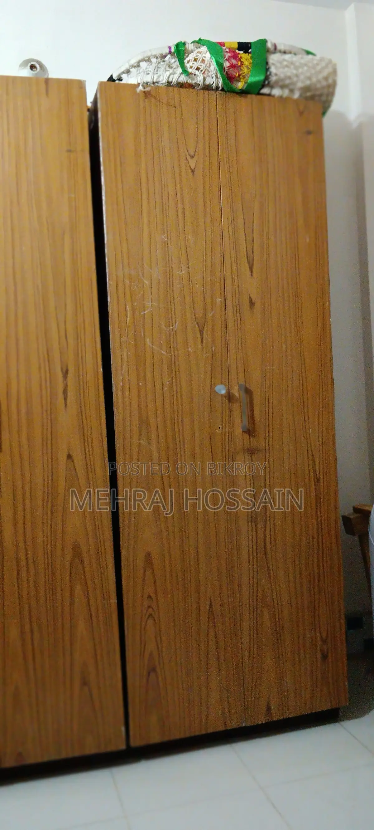 বোর্ডের (শক্ত কাঠের মতো মজবুত বোর্ড)আলমারি