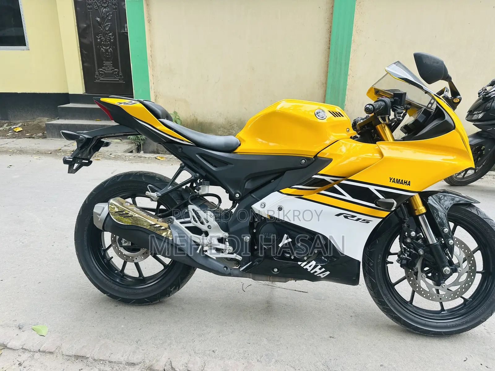 Yamaha R1 2025 Yellow