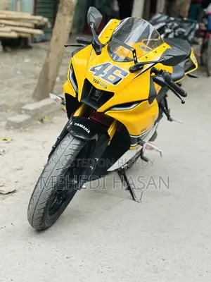 Yamaha R1 2025 Yellow