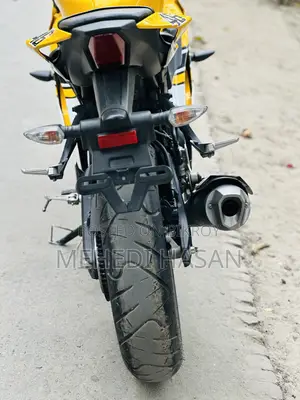 Yamaha R1 2025 Yellow