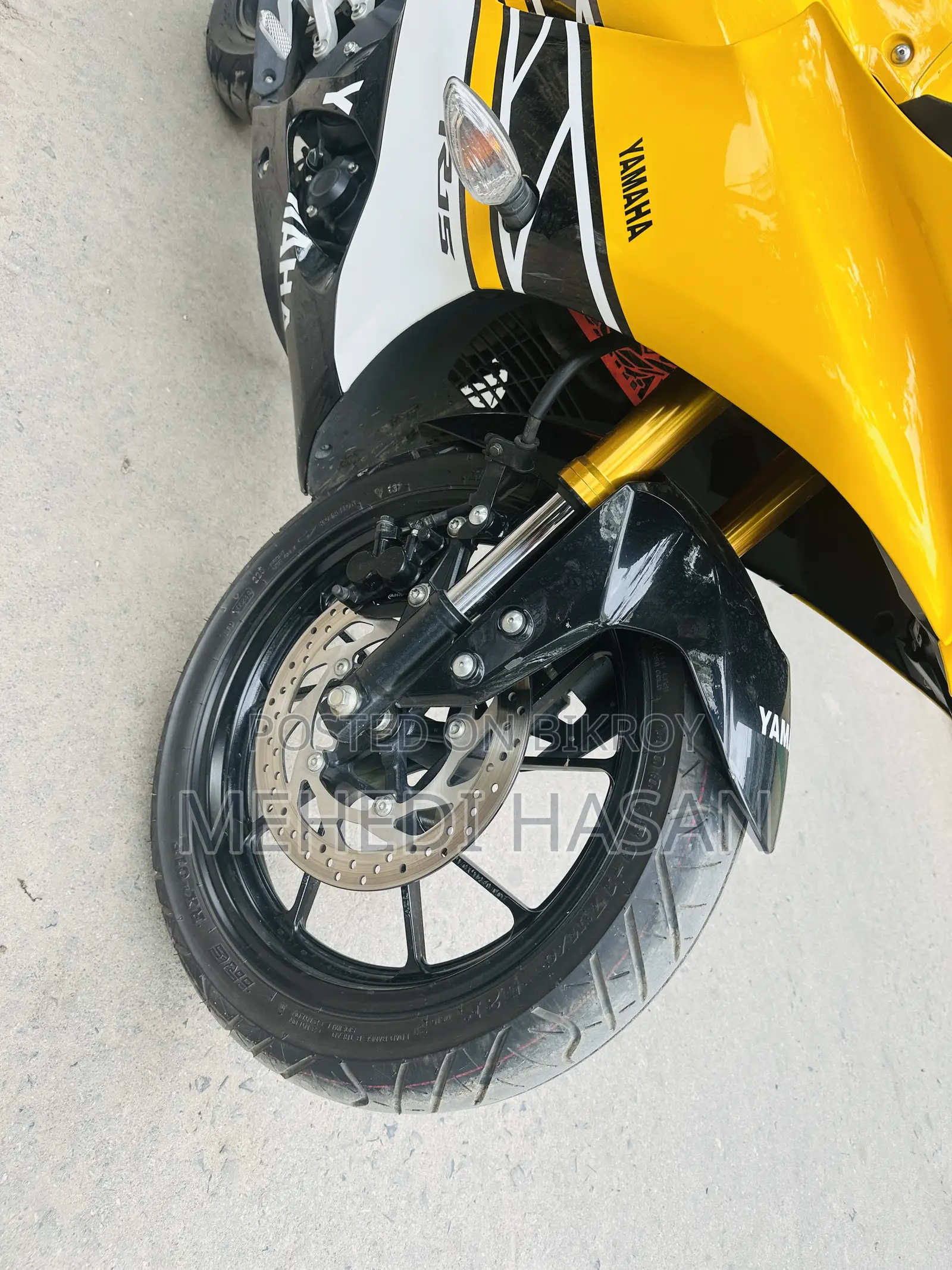 Yamaha R1 2025 Yellow