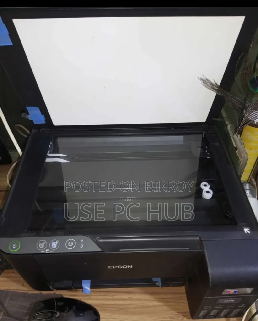 Photo Studio's Setup - Pc, 28 Monitor, Laminator, Printer
