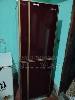 পুরাতন এই ফ্রিজটি বিক্রি হবে কচুক্ষেত /দক্ষিণ কাফরুল