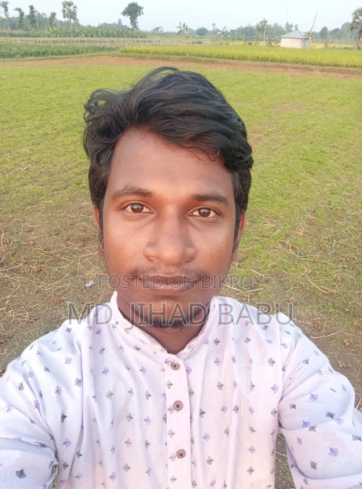 ফ্যাশন হাউসে চাকরি খুঁজছি
