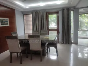 গুলশানের প্রপার্টি লিংকস ঢাকায় ভাড়ার জন্য ফার্নিশড ৪ বেডরুমের অ্যাপার্টমেন্ট