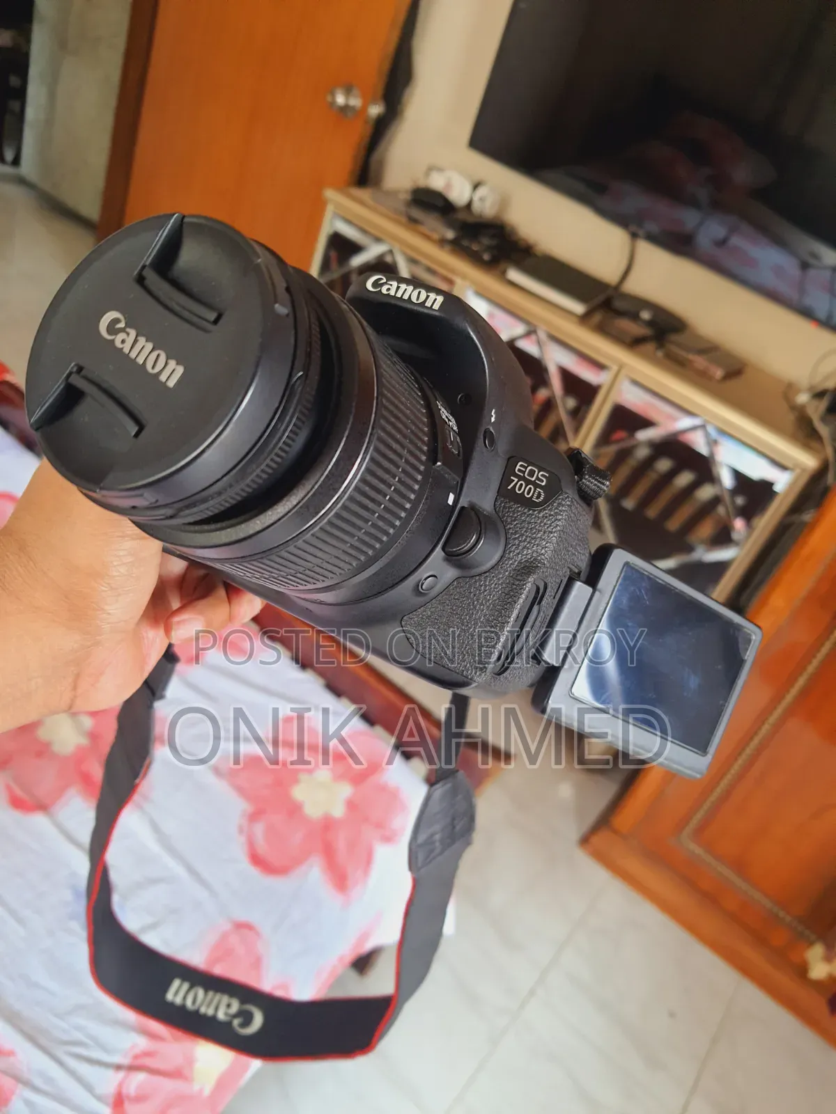 Canon 700d Touchscreen Dslr With Lens