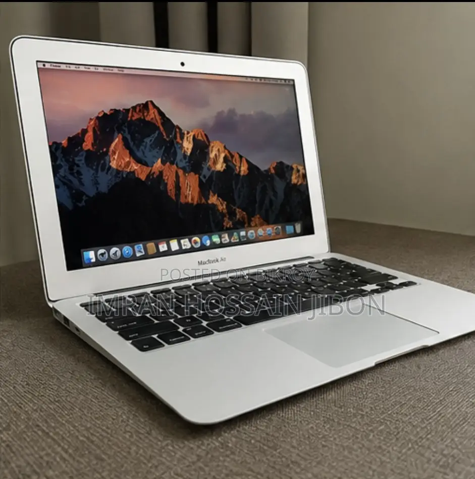 Laptop Apple MacBook 2017 8GB Intel Core i5 SSD 500GB