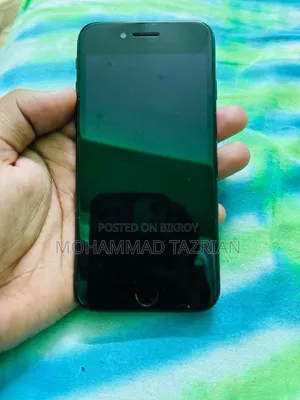Apple iPhone SE (2020) 64 GB Black