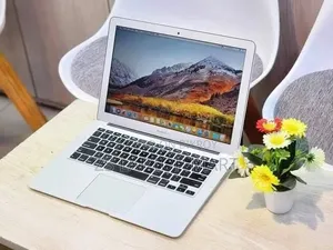 Laptop Apple MacBook 2015 4GB Intel Core I5 SSD 128GB