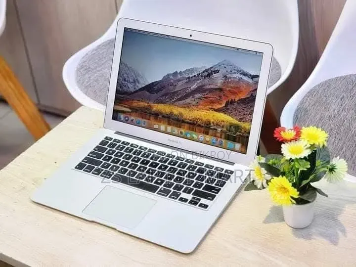 Laptop Apple MacBook 2015 4GB Intel Core I5 SSD 128GB