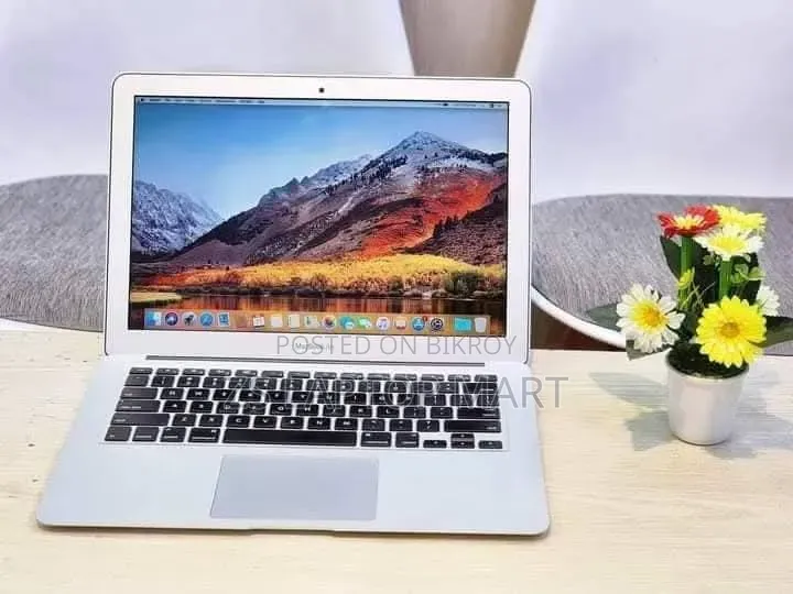 Laptop Apple MacBook 2015 4GB Intel Core I5 SSD 128GB