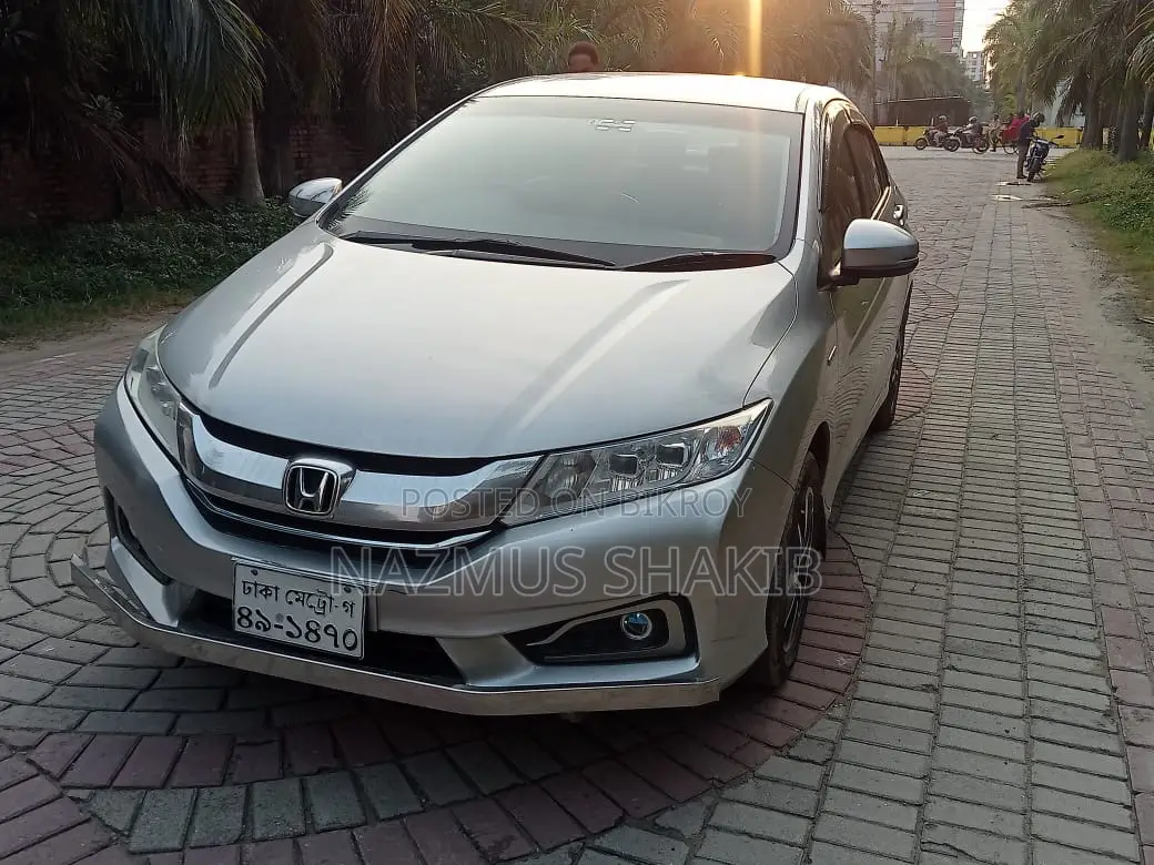 Honda Grace 2017 Silver