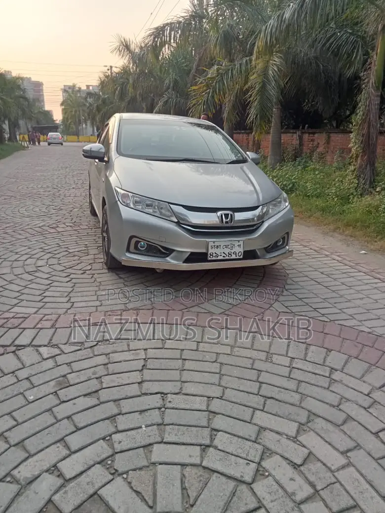 Honda Grace 2017 Silver