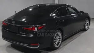 Lexus ES 300h Luxury 2021 Black