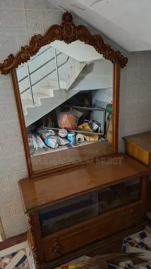 সেগুন কাঠের ড্রেসিং টেবিল
