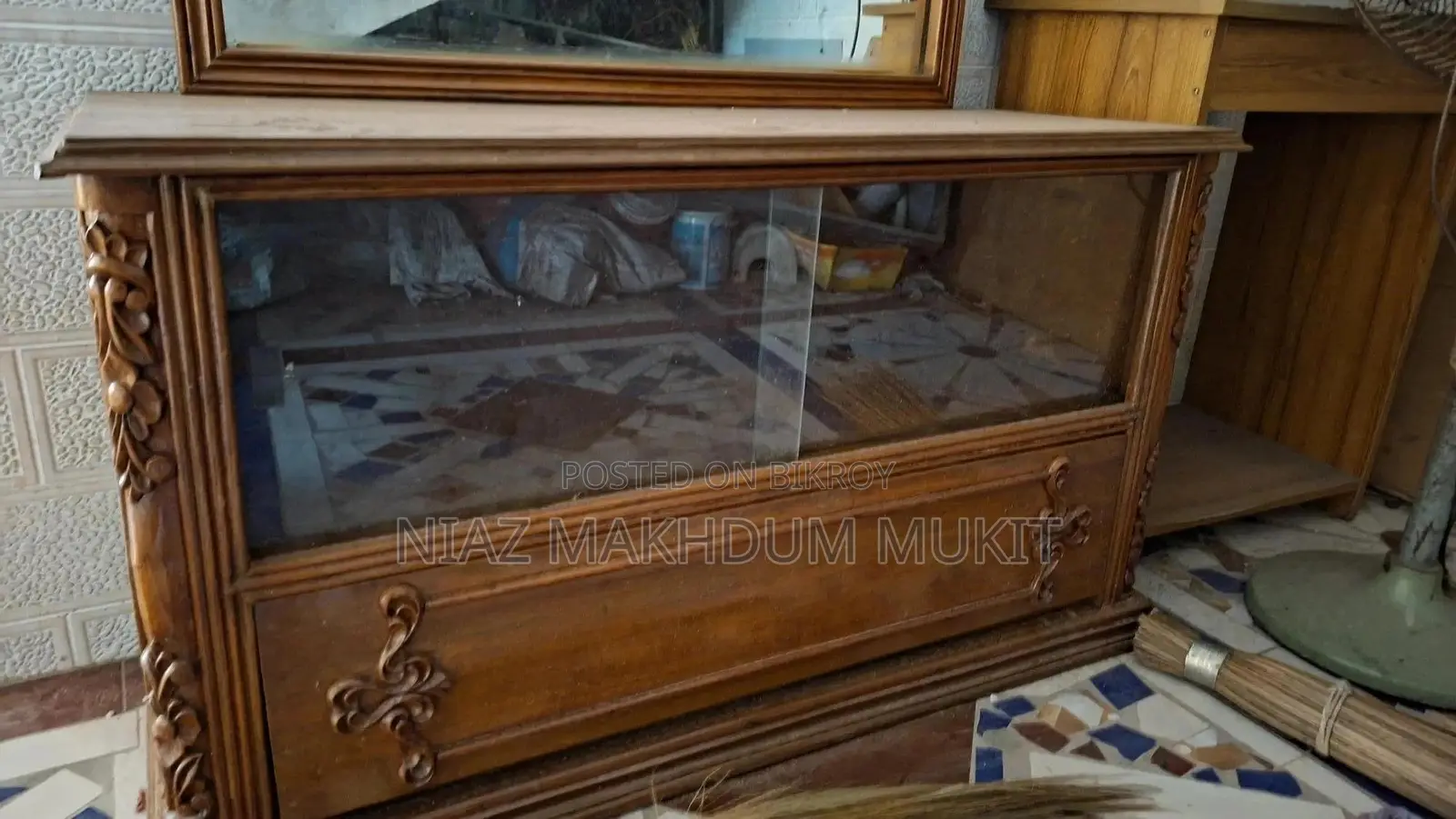 সেগুন কাঠের ড্রেসিং টেবিল