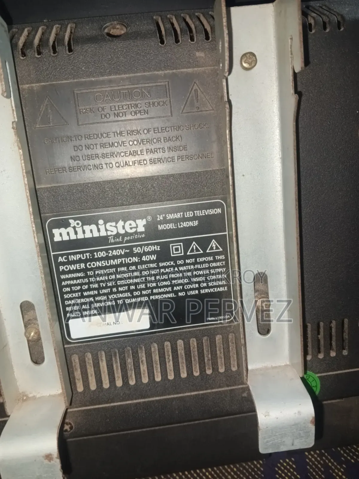 Minister 24" Smart LED TV