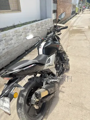 TVS Apache RTR 160 4V 2022 Black