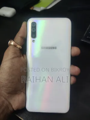 Samsung Galaxy A50 64 GB White