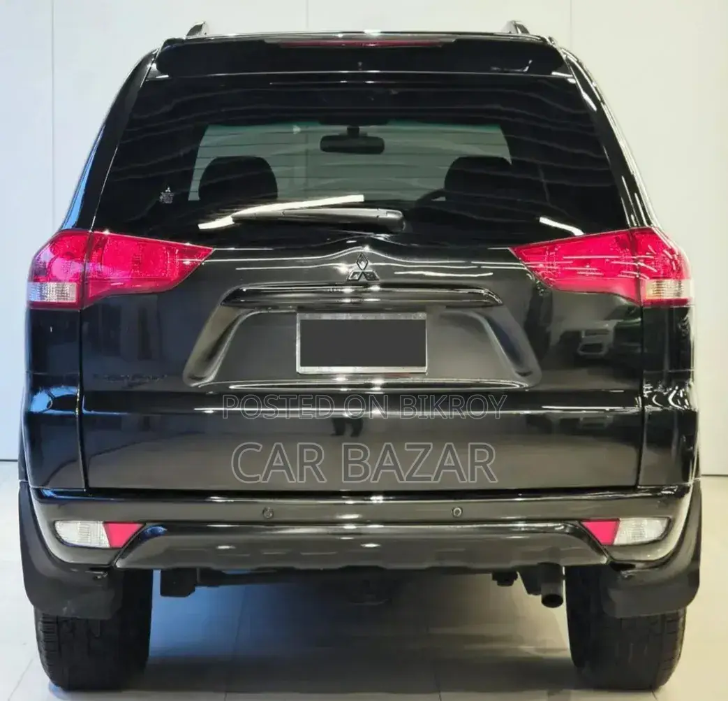 Mitsubishi Pajero Sport 2012 Black