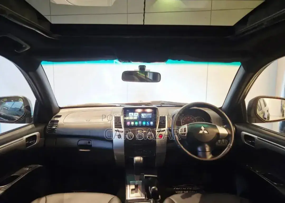 Mitsubishi Pajero Sport 2012 Black
