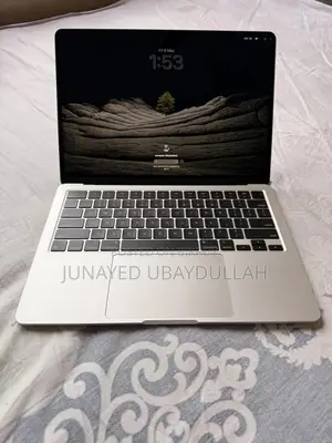 New Laptop Apple MacBook Air 2024 M3 13-Inch 8GB Apple M3 SSD 256GB