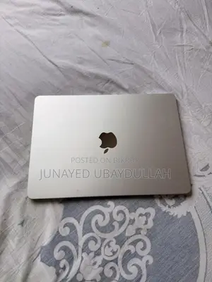 New Laptop Apple MacBook Air 2024 M3 13-Inch 8GB Apple M3 SSD 256GB