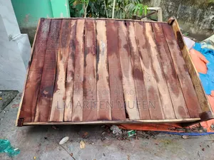 একটি বিছানা বিক্রি করা হবে