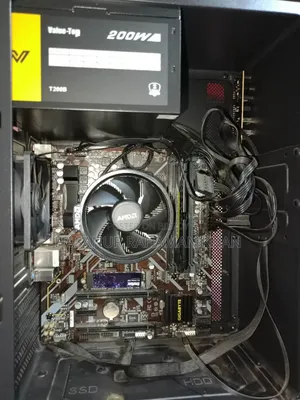 Desktop Computer 8GB AMD Ryzen 5 SSD 256GB