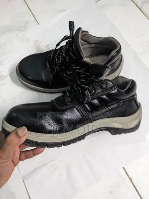 Safety Boots Size 43
