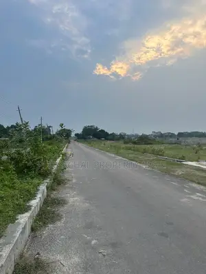 3 Katha plot for sale on 75-feet avenue in Sector 15, Purbachal.