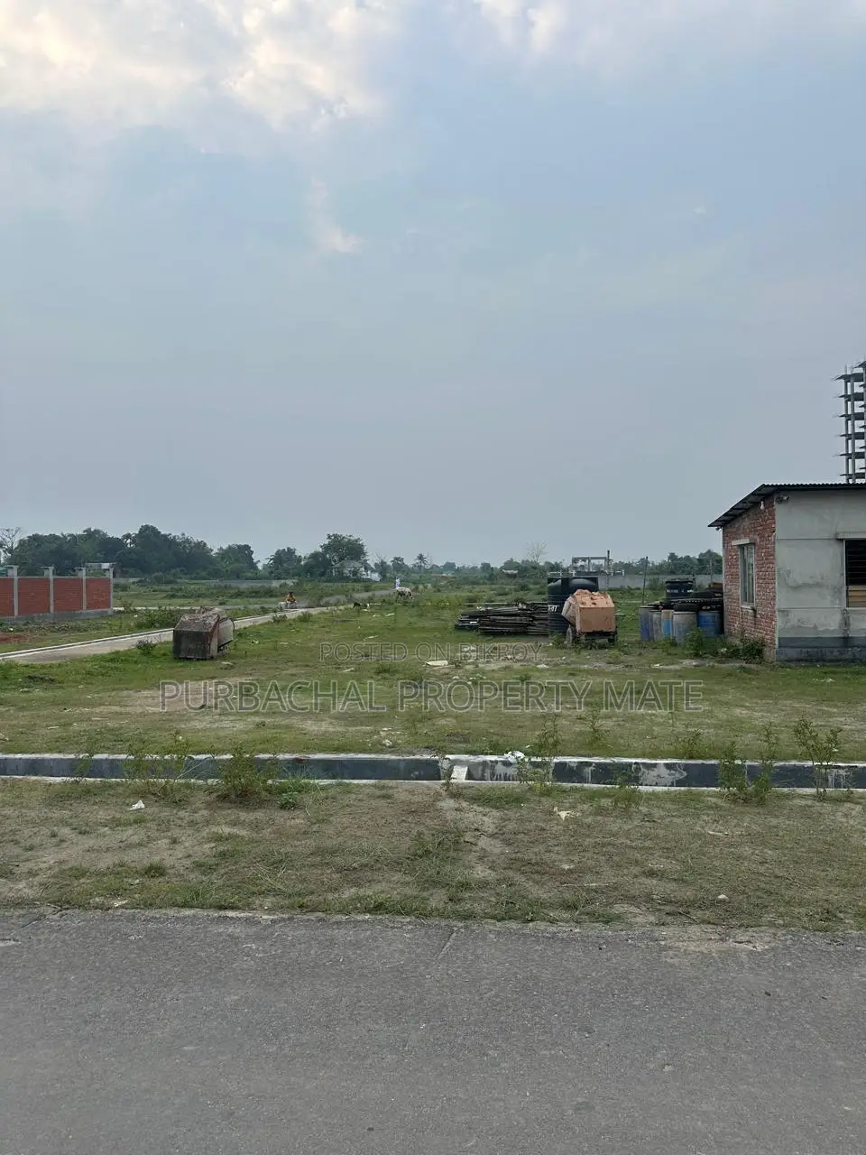 3 Katha plot for sale on 75-feet avenue in Sector 15, Purbachal.