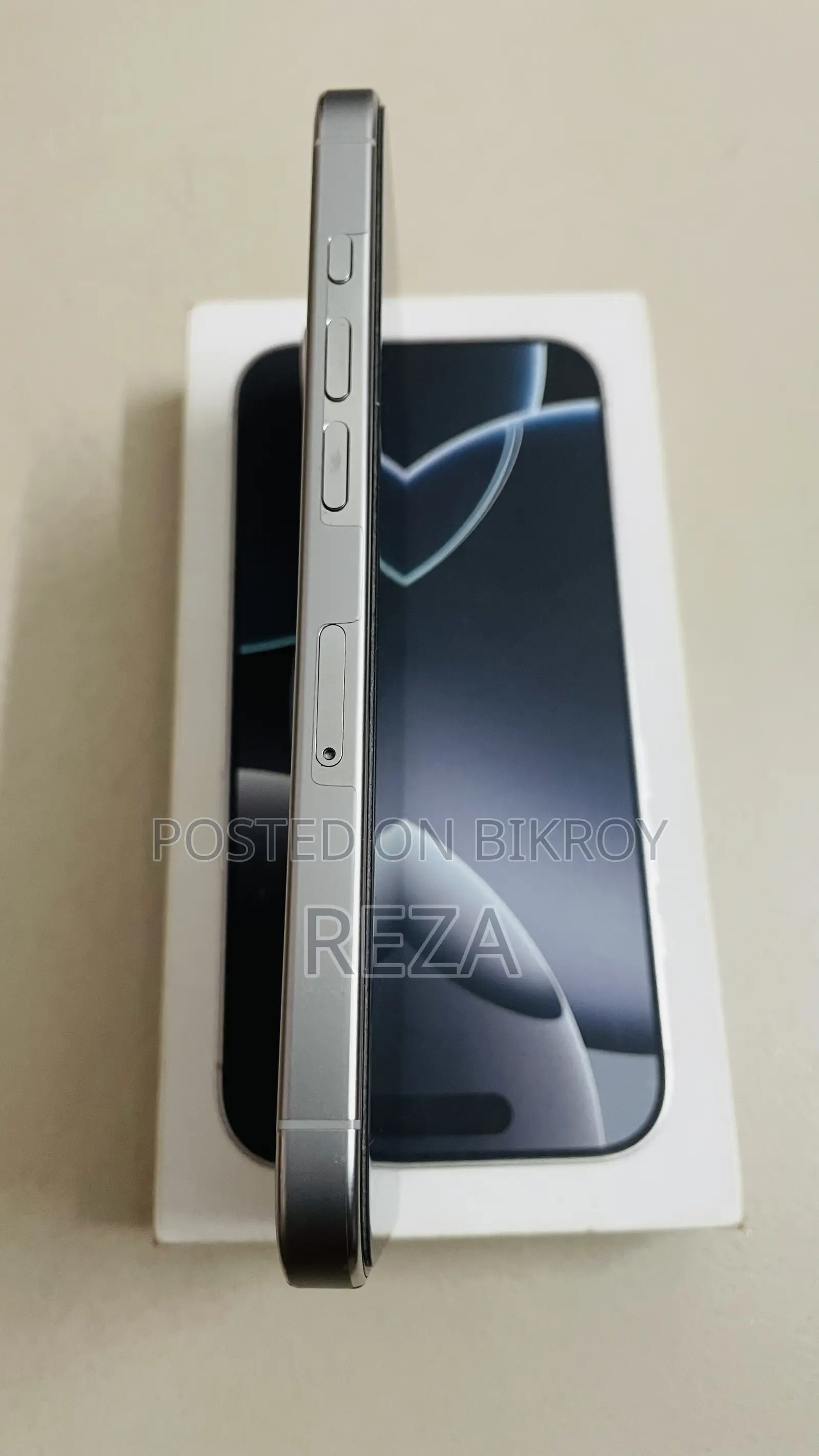 অ্যাপল আইফোন ১৬ প্রো ২৫৬ জিবি হোয়াইট