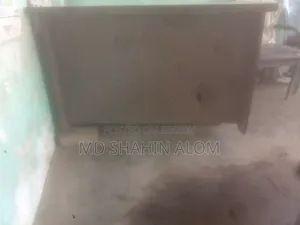 Office table for sale urgently