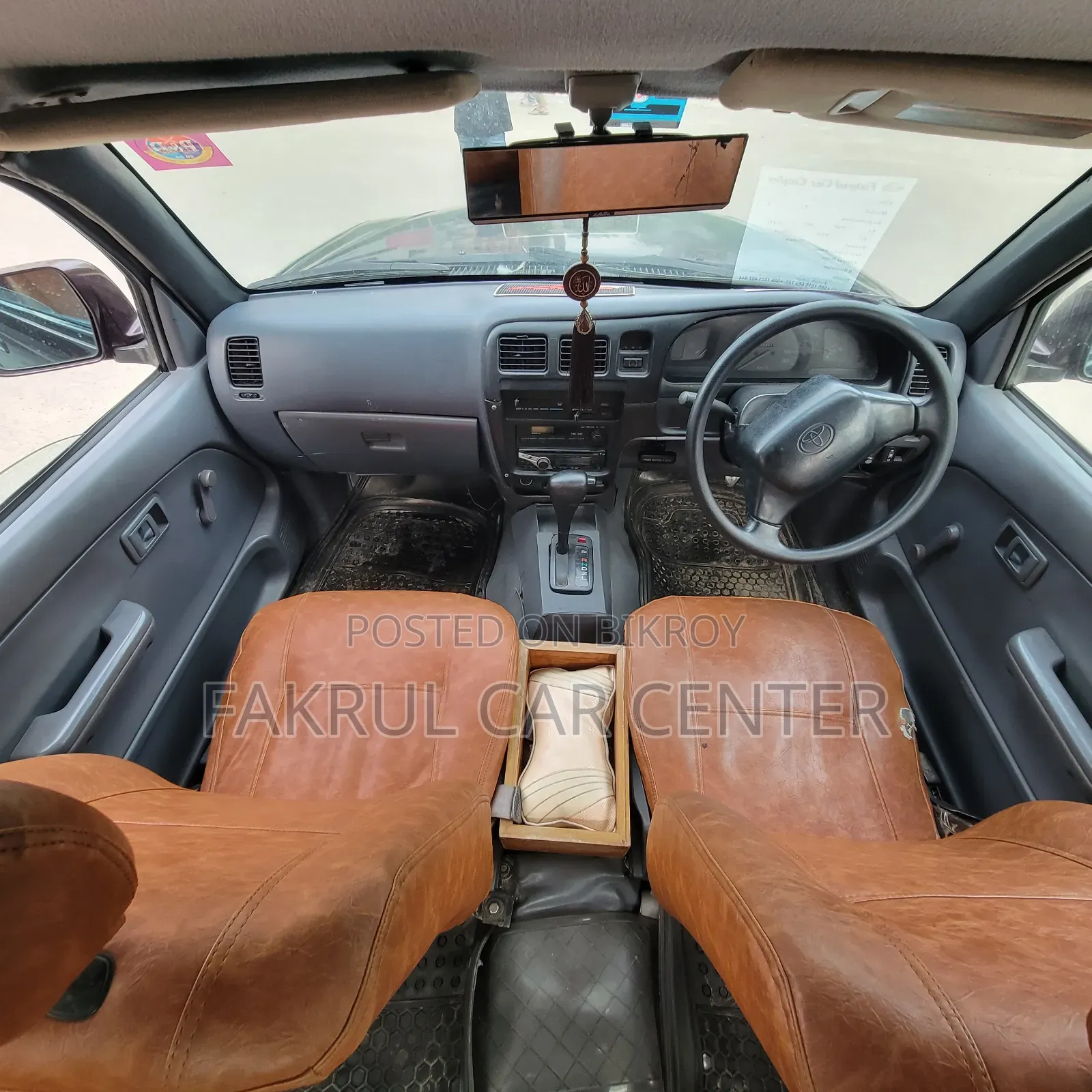 Toyota Hilux 2004 Black