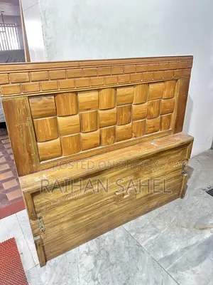 উচ্চ মানের কাঠের ডাবল বেড
