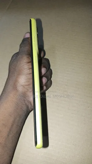 Motorola Moto G85 128 GB Yellow