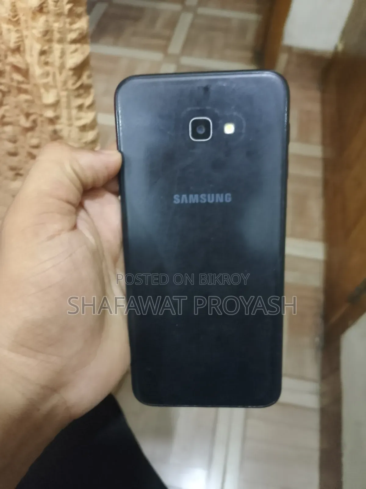 Samsung Galaxy J4 32 GB Black